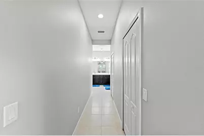 4654 Claremont Park Drive, Bradenton, FL 34211 - Photo 35