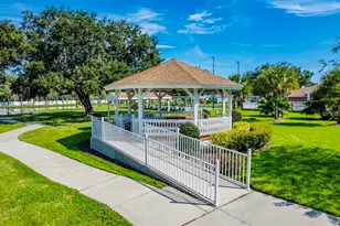 1690 Colonnades Cir N, Lakeland, FL 33811 - Photo 53