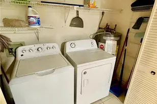 1690 Colonnades Cir N, Lakeland, FL 33811 - Photo 17