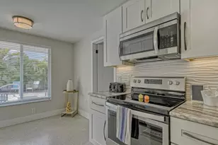 2904 Homasassa Rd, Sarasota, FL 34239 - Photo 15