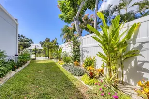 2711 Blossom Dr, Sarasota, FL 34239 - Photo 43