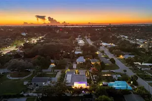 2711 Blossom Dr, Sarasota, FL 34239 - Photo 51