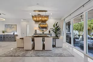 2711 Blossom Dr, Sarasota, FL 34239 - Photo 17