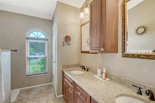 2246 Cork Oak St W, Sarasota, FL 34232 - Photo 29