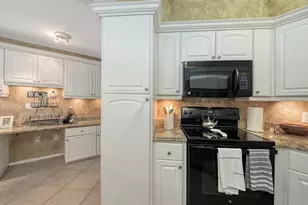 2246 Cork Oak St W, Sarasota, FL 34232 - Photo 23