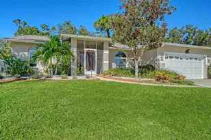 2246 Cork Oak St W, Sarasota, FL 34232 - Photo 5