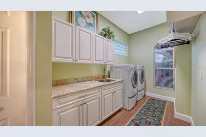 8250 Hugh Alison Place, Sarasota, FL 34240 - Photo 23