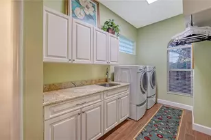 8250 Hugh Alison Pl, Sarasota, FL 34240 - Photo 23