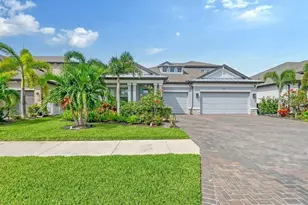 5620 Soft Skies Dr, Sarasota, FL 34238 - Photo 3