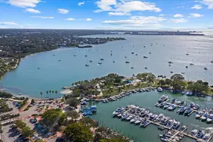 5215 Hidden Harbor Rd, Sarasota, FL 34242 - Photo 15