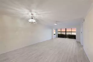 4761 Independence Dr, Bradenton, FL 34210 - Photo 13