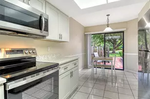 6261 Timberlake Dr, Sarasota, FL 34243 - Photo 13