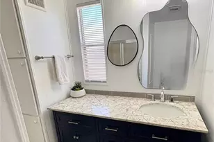 43 N Easter Island Cir, Englewood, FL 34223 - Photo 7