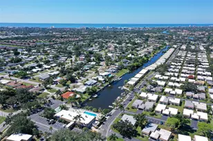 5474 Riverbluff Cir, Sarasota, FL 34231 - Photo 47