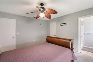 5474 Riverbluff Cir, Sarasota, FL 34231 - Photo 19