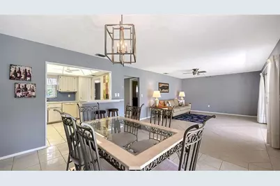 5474 Riverbluff Circle #V35, Sarasota, FL 34231 - Photo 9