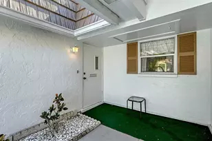 5474 Riverbluff Cir, Sarasota, FL 34231 - Photo 5