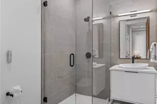 1808 Flower Dr, Sarasota, FL 34239 - Photo 23