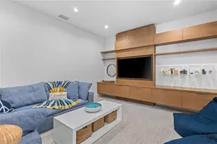 1808 Flower Dr, Sarasota, FL 34239 - Photo 21