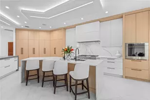 1808 Flower Dr, Sarasota, FL 34239 - Photo 13