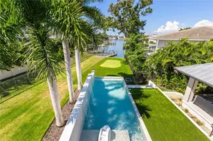 1808 Flower Dr, Sarasota, FL 34239 - Photo 39