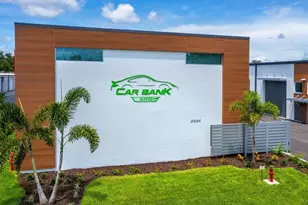 6566 Palmer Park Cir, Sarasota, FL 34238 - Photo 27