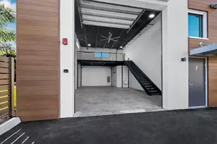 6566 Palmer Park Cir, Sarasota, FL 34238 - Photo 5