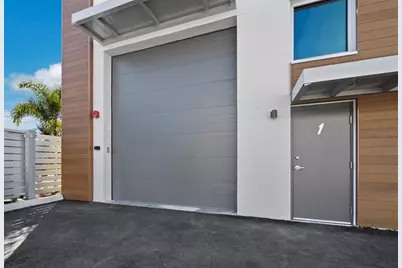 6566 Palmer Park Circle #1, Sarasota, FL 34238 - Photo 3