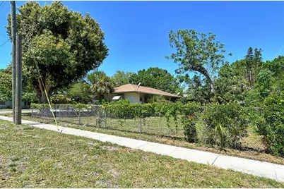 1504 Cocoanut Avenue, Sarasota, FL 34236 - Photo 9