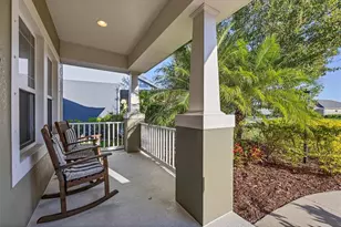 7040 White Willow Ct, Sarasota, FL 34243 - Photo 5
