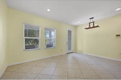 7040 White Willow Court, Sarasota, FL 34243 - Photo 9