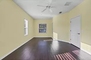 7040 White Willow Ct, Sarasota, FL 34243 - Photo 23