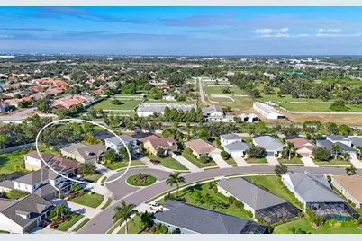 7040 White Willow Court, Sarasota, FL 34243 - Photo 1