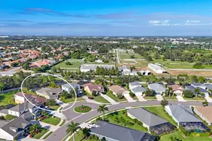 7040 White Willow Ct, Sarasota, FL 34243 - Photo 1
