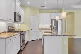 7040 White Willow Ct, Sarasota, FL 34243 - Photo 15