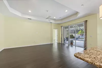 7040 White Willow Court, Sarasota, FL 34243 - Photo 9