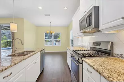 7040 White Willow Court, Sarasota, FL 34243 - Photo 15
