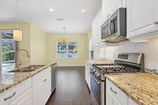 7040 White Willow Ct, Sarasota, FL 34243 - Photo 15
