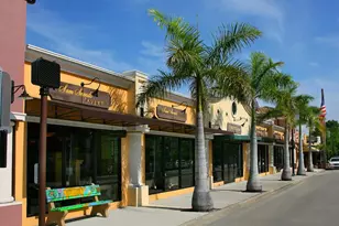 1637 Hyde Park St, Sarasota, FL 34239 - Photo 49