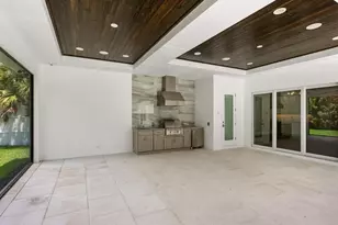 1637 Hyde Park St, Sarasota, FL 34239 - Photo 39