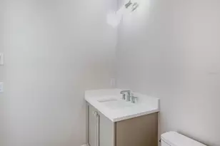 1637 Hyde Park St, Sarasota, FL 34239 - Photo 27