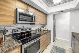 4078 Groveland Ave, Sarasota, FL 34231 - Photo 11