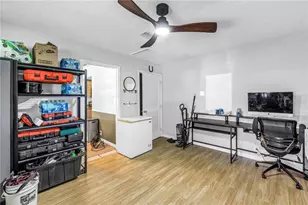 4078 Groveland Ave, Sarasota, FL 34231 - Photo 17