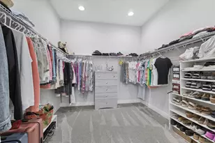 9008 Bernini Pl, Sarasota, FL 34240 - Photo 19