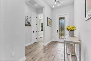 9008 Bernini Pl, Sarasota, FL 34240 - Photo 7