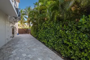 201 N Harbor Dr, Holmes Beach, FL 34217 - Photo 79