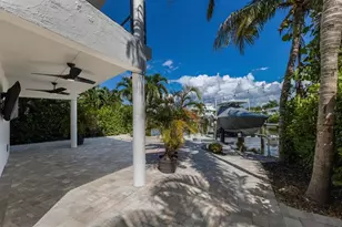 201 N Harbor Dr, Holmes Beach, FL 34217 - Photo 81