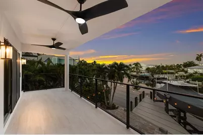 201 N Harbor Drive, Holmes Beach, FL 34217 - Photo 23