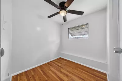 5162 Boca Raton Avenue, Sarasota, FL 34234 - Photo 17