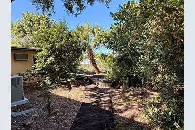 1721 Birchwood Street, Sarasota, FL 34231 - Photo 5